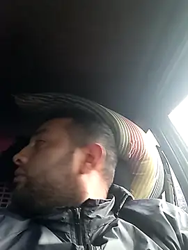 Snapshot of angelitocalientico chatting on 27, 10, 2025 angelitocalientico online show from 27, 10, 2025