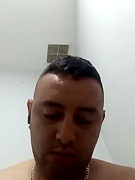 Snapshot of angelitocalientico chatting on 31, 10, 2025 angelitocalientico online show from 31, 10, 2025