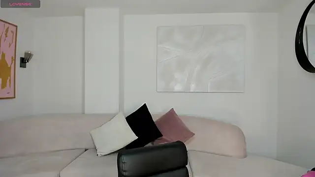 LaurentConnor online show from 12, 10, 2025