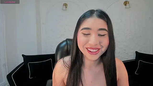 MayaMoretti  online show from 15, 2, 2026