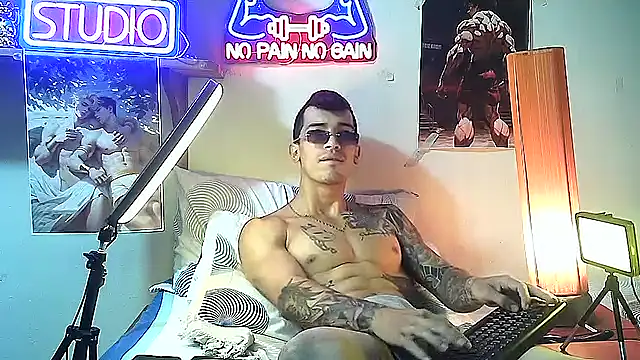 Strongcockfitness online show from 4, 10, 2025