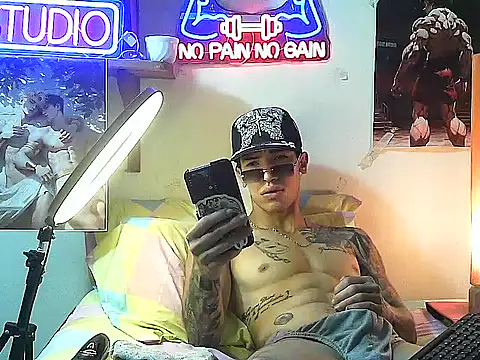 Strongcockfitness online show from 26, 10, 2025