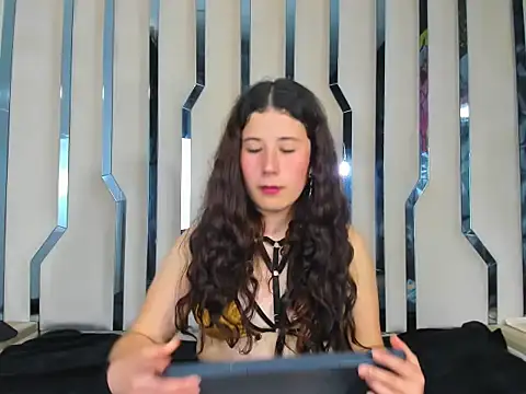 AuroraFishx69 online show from 3, 10, 2025