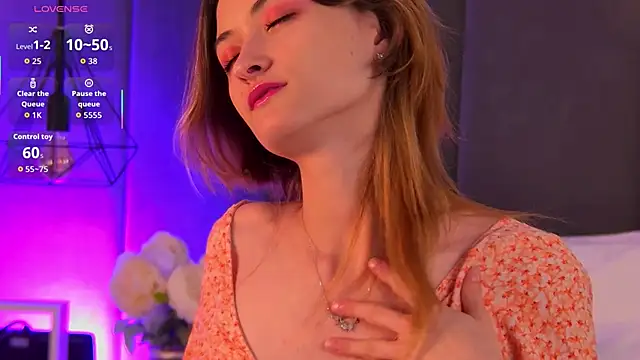 Snapshot of LillySvon chatting on 23, 11, 2025 LillySvon online show from 23, 11, 2025