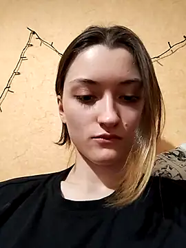 Snapshot of LillySvon chatting on 11, 4, 2026 LillySvon online show from 11, 4, 2026