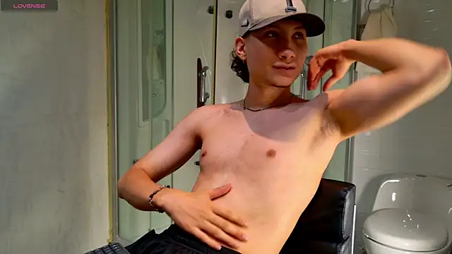 Snapshot of enzo_steel chatting on 28, 9, 2025 enzo steel online show from 28, 9, 2025