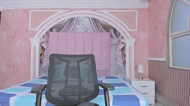 Snapshot of Ivy_rae_xxx chatting on 20, 12, 2025 Ivy rae xxx online show from 20, 12, 2025