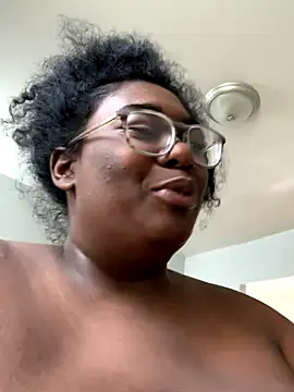 Snapshot of bunbun420247 chatting on 6, 11, 2025 bunbun420247 online show from 6, 11, 2025