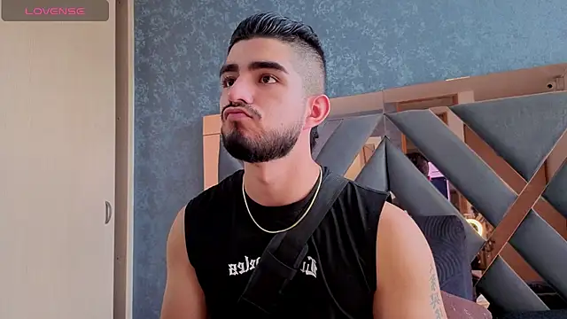 Snapshot of zayn_maximoff chatting on 14, 10, 2025 zayn maximoff online show from 14, 10, 2025