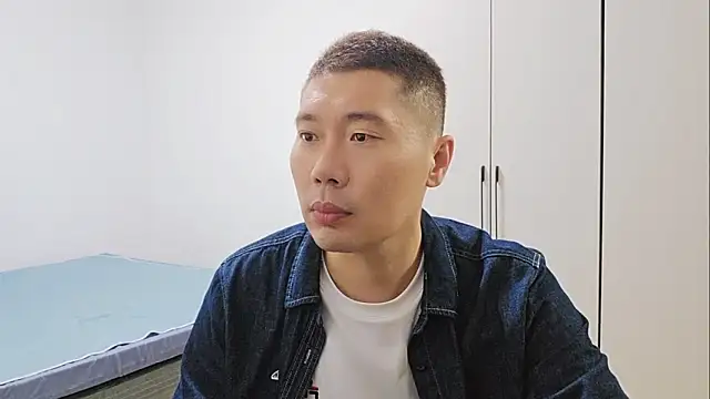 Snapshot of Buryerry-B chatting on 1, 10, 2025 Buryerry-B online show from 1, 10, 2025