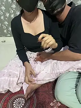 Sex Queen aaraya online show from 26, 4, 2026