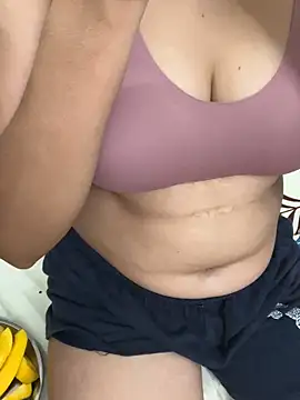 Sex Queen aaraya online show from 18, 5, 2026