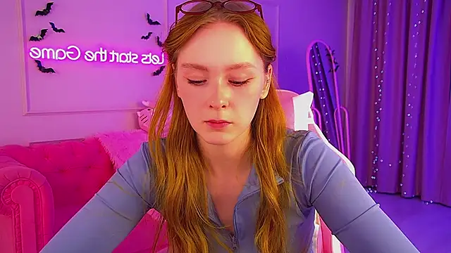 AgataFoxley online show from 5, 11, 2025