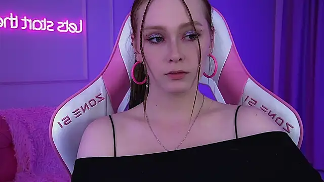 AgataFoxley online show from 8, 8, 2026