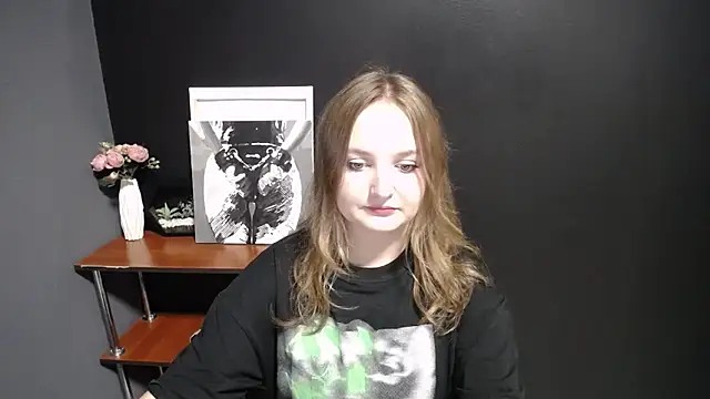 Mystic nikole online show from 15, 9, 2025