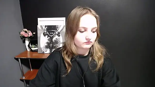 Mystic nikole online show from 30, 9, 2025