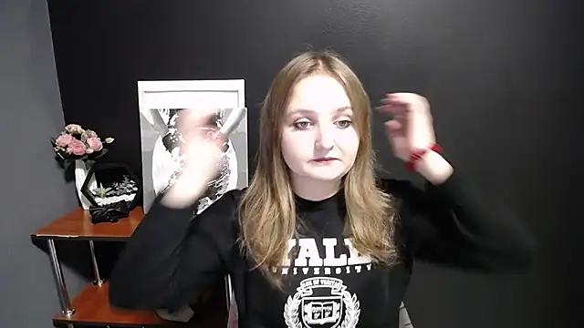 Mystic nikole online show from 1, 10, 2025