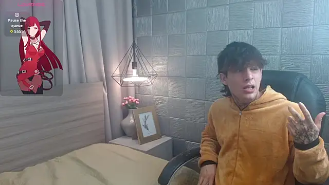 Iantwink18 online show from 12, 9, 2025