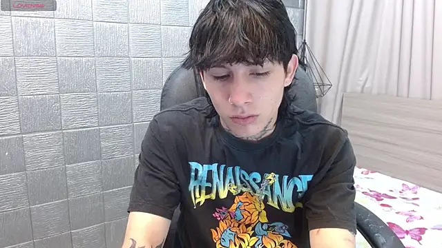 Iantwink18 online show from 1, 12, 2025