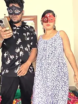 Snapshot of Family02 chatting on 15, 9, 2025 Family02 online show from 15, 9, 2025