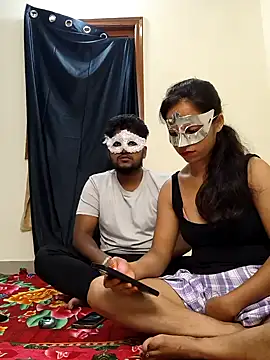 Snapshot of Family02 chatting on 24, 9, 2025 Family02 online show from 24, 9, 2025