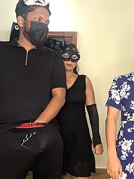 Snapshot of Family02 chatting on 1, 10, 2025 Family02 online show from 1, 10, 2025