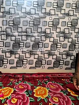 Snapshot of Family02 chatting on 13, 11, 2025 Family02 online show from 13, 11, 2025