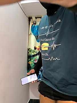 Snapshot of Family02 chatting on 26, 3, 2026 Family02 online show from 26, 3, 2026