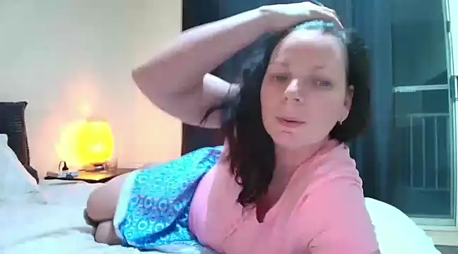aussiepeaches online show from 30, 1, 2025