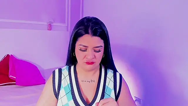 Snapshot of TianaGlow26 chatting on 7, 2, 2026 TianaGlow26 online show from 7, 2, 2026