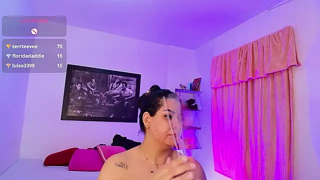 Snapshot of TianaGlow26 chatting on 21, 3, 2026 TianaGlow26 online show from 21, 3, 2026