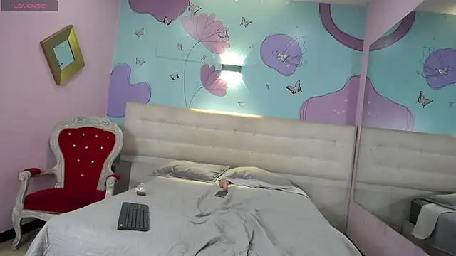 caroliine fox   online show from 21, 9, 2025