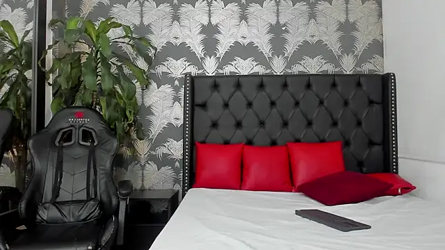 Lean Portman online show from 8, 4, 2026