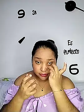 Angelly ricura online show from 5, 12, 2025