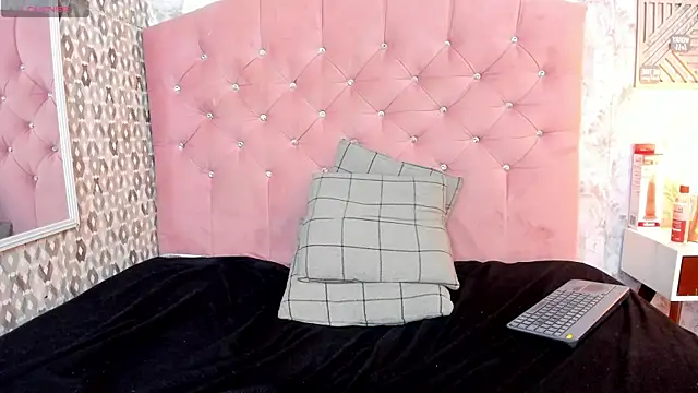 Snapshot of arion_sherwind chatting on 4, 11, 2025 arion sherwind online show from 4, 11, 2025