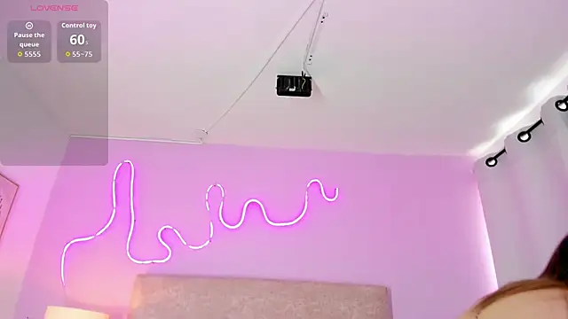 EmaRae1499 online show from 7, 10, 2025