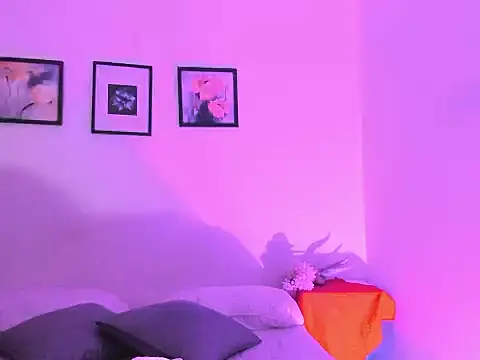 MerryyMendez online show from 8, 11, 2025