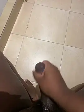 Snapshot of Coquin_R97 chatting on 14, 11, 2025 Coquin R97 online show from 14, 11, 2025