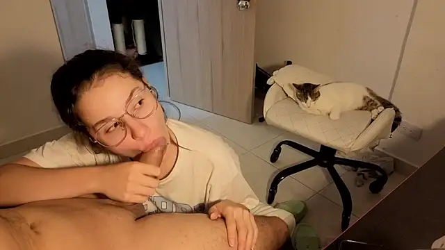 Snapshot of 0ne_0f_0ne chatting on 2, 12, 2025 0ne 0f 0ne online show from 2, 12, 2025