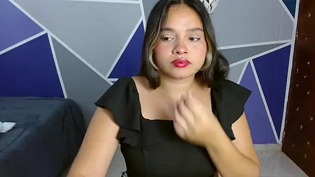 Charlotte greyx online show from 7, 10, 2025