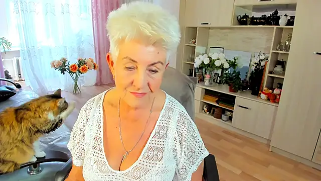 HotandMature online show from 1, 7, 2026