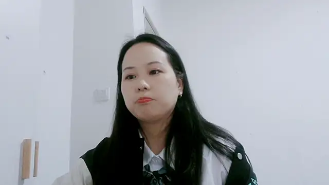 Snapshot of HY-21 chatting on 29, 10, 2025 HY-21 online show from 29, 10, 2025