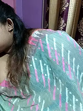 Snapshot of hotbhabhi011 chatting on 17, 2, 2026 hotbhabhi011 online show from 17, 2, 2026