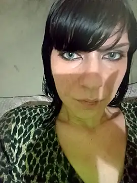 Snapshot of Lea9816 chatting on 31, 10, 2025 Lea9816 online show from 31, 10, 2025