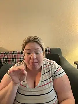 sexymommy1988 online show from 24, 9, 2025