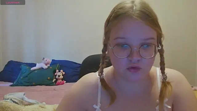 Snapshot of Rosa_Grenn chatting on 24, 10, 2025 Rosa Grenn online show from 24, 10, 2025