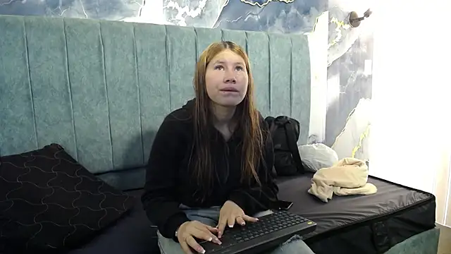 Olivia11  online show from 2, 10, 2025