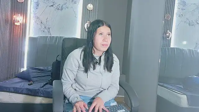 Olivia11  online show from 12, 5, 2026