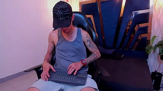 Justin Lakee online show from 6, 10, 2025