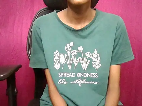 hotie saniya online show from 4, 10, 2025